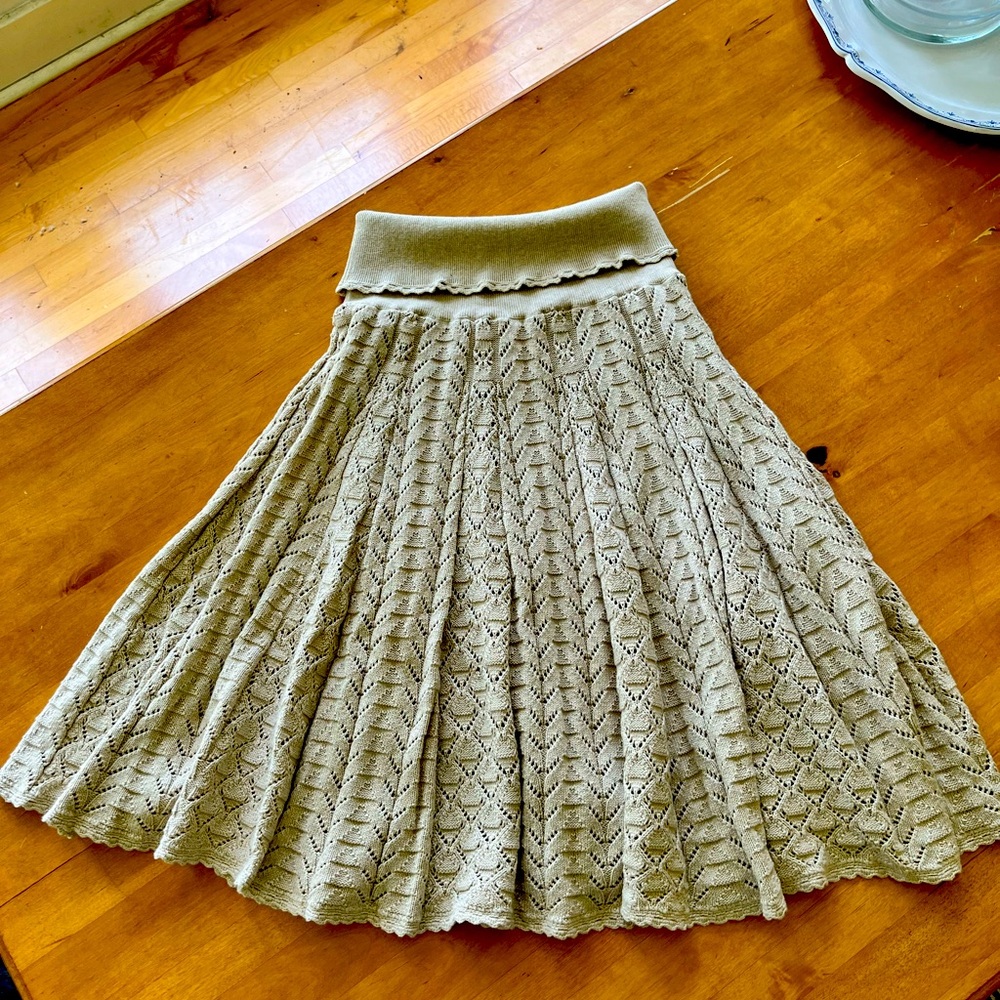 Moth crocheted skirt. Size M.